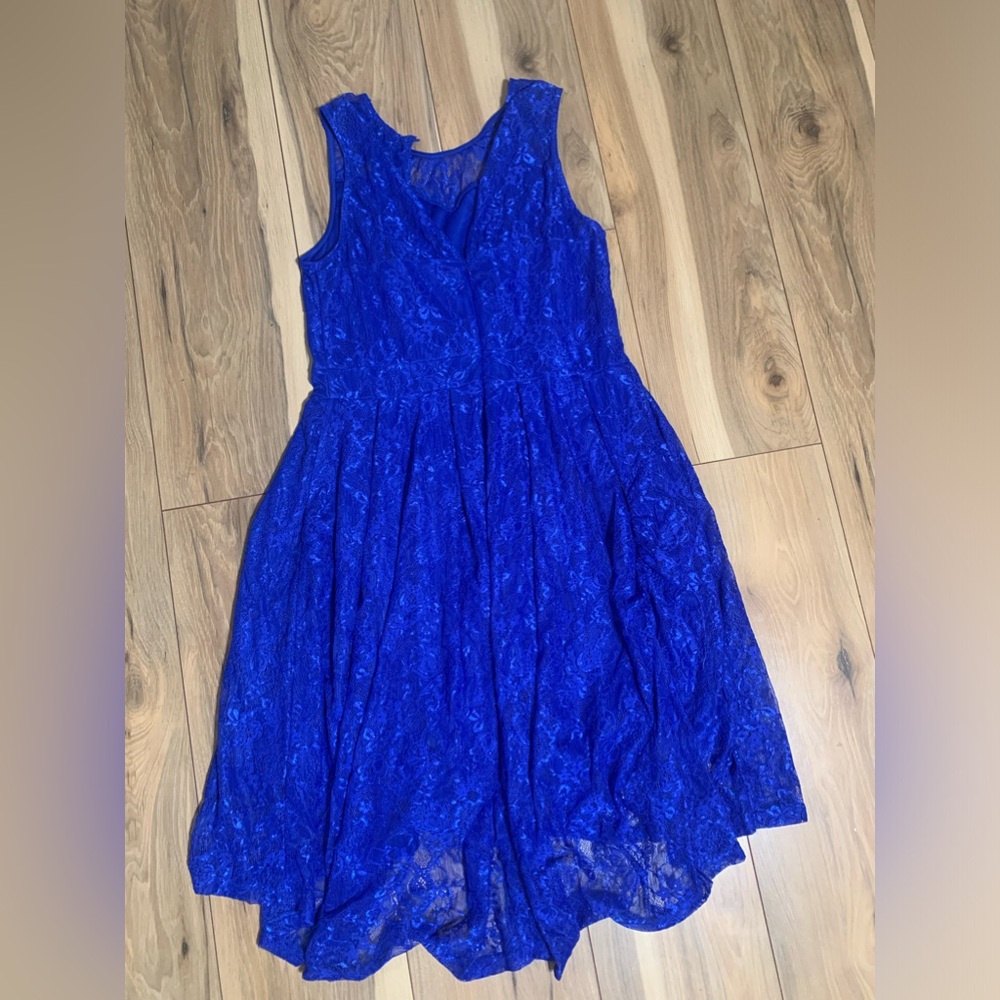 Gardenwed high/low Royal blue lace dress with a zip in the back